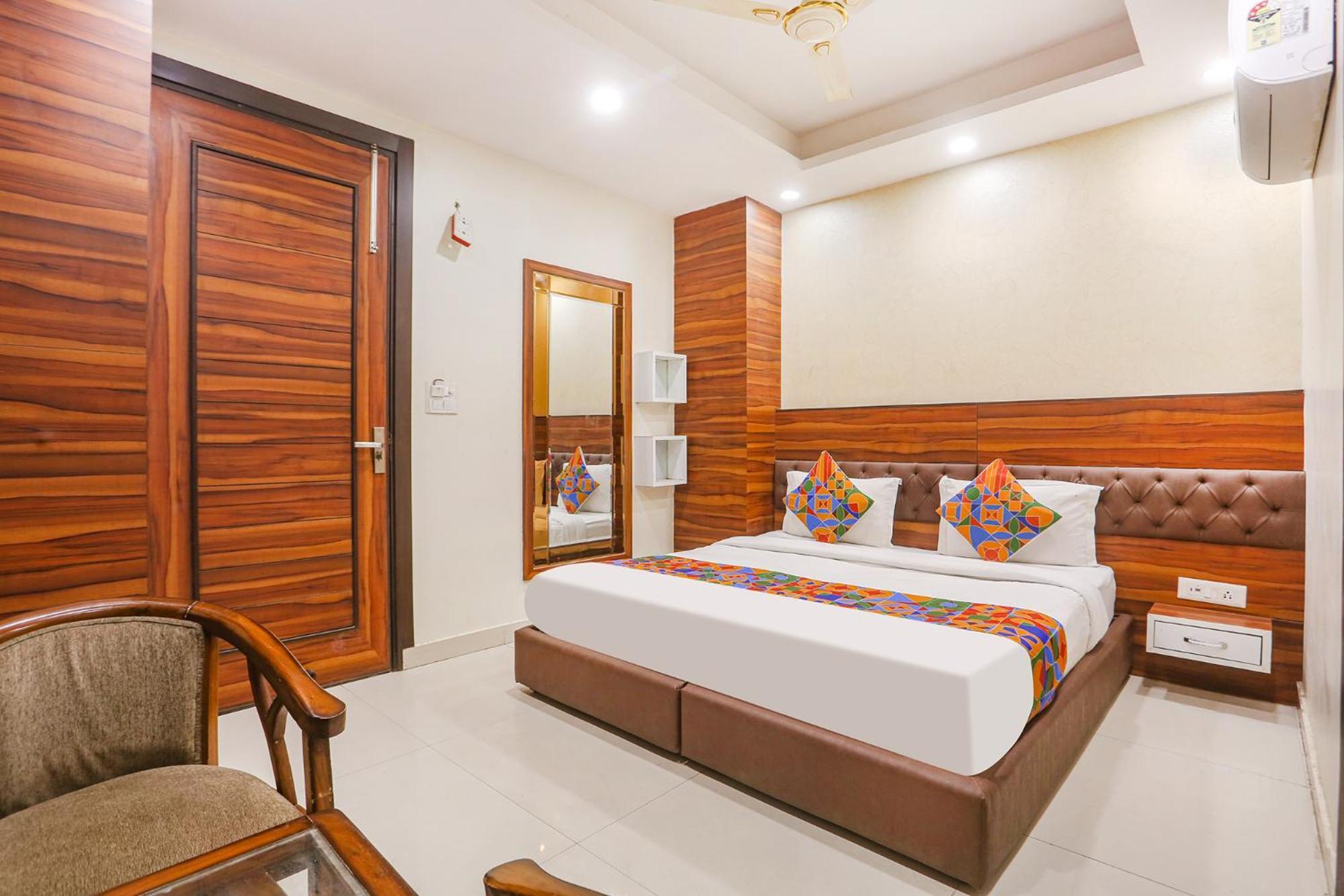 Fabhotel Gold Inn Janakpuri Дели Экстерьер фото