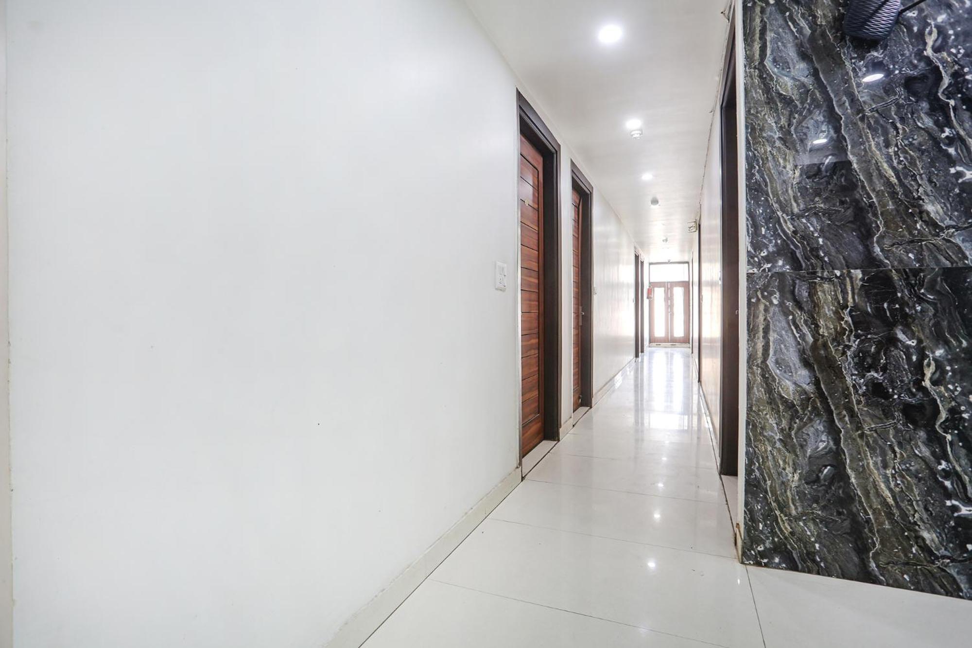 Fabhotel Gold Inn Janakpuri Дели Экстерьер фото