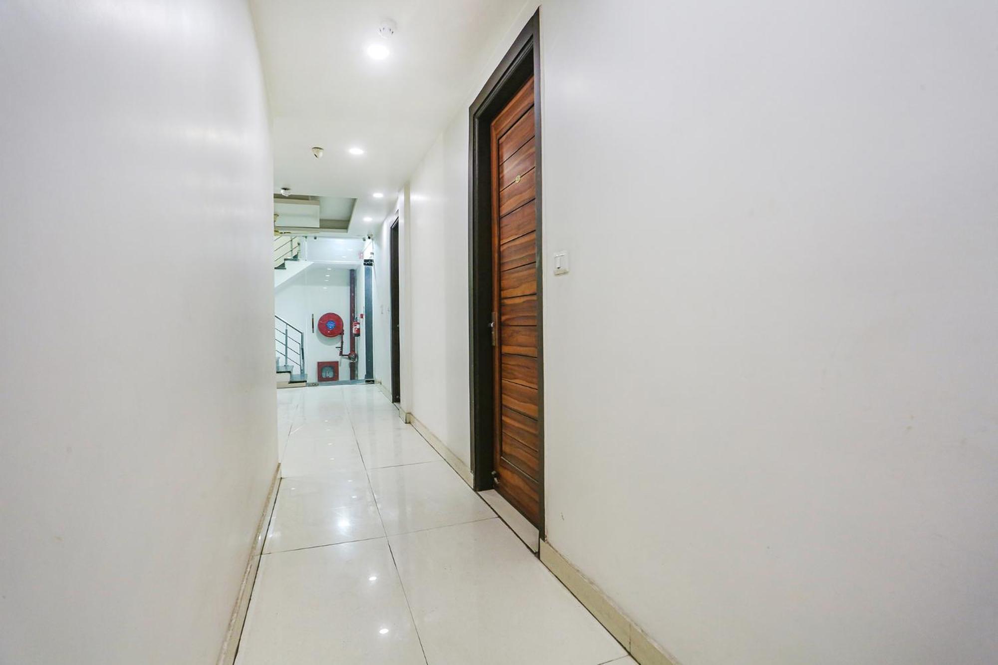 Fabhotel Gold Inn Janakpuri Дели Экстерьер фото